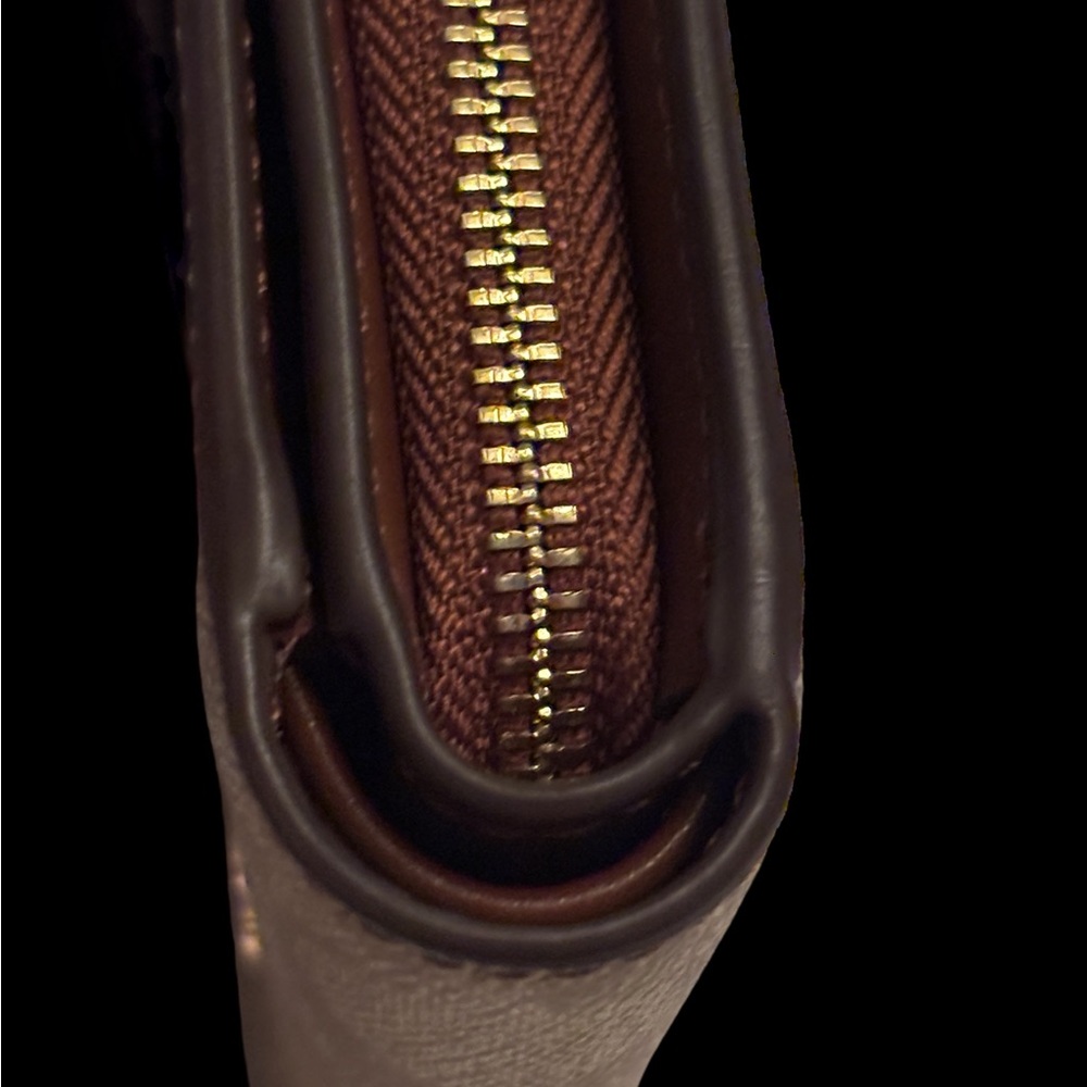 Coach Signature Canvas Bifold Wallet Pristine - Picture 10 of 15